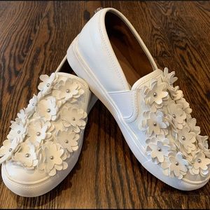 NWOT Madden White Sneakers with 🌸 !